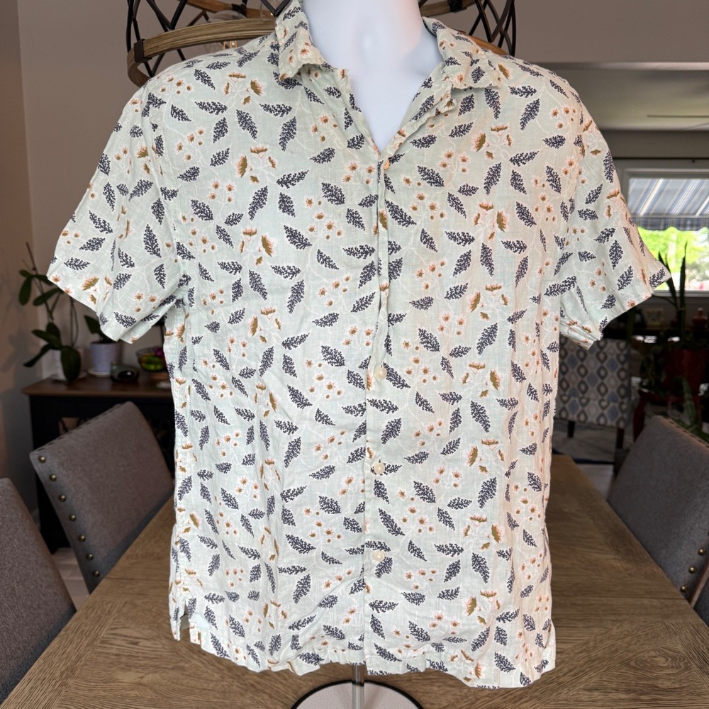Untuckit Mens Medium Slim Fit 100% Linen Short Sleeve Floral Leaf Print Shirt